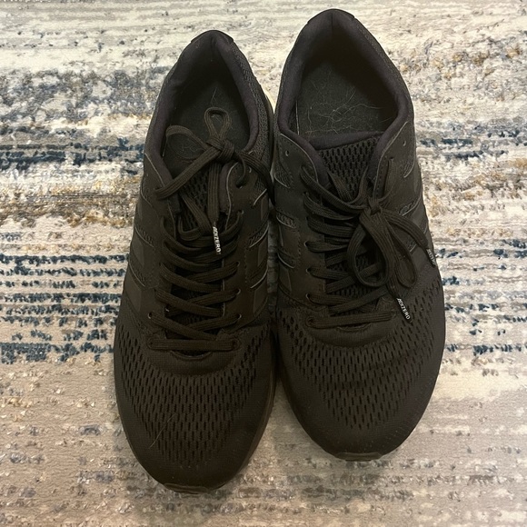 Adidas Boston Running Shoes - Picture 4 of 6